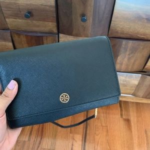 Tory Burch Robinson Chain Wallet